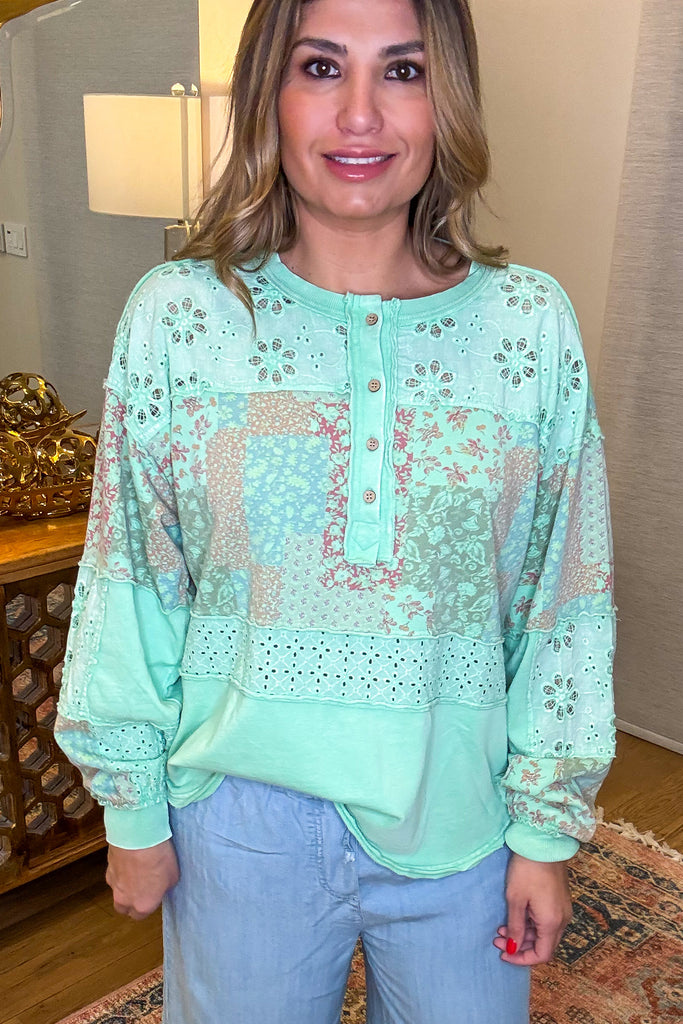 Ruffle Bottom Jeans - Lt. Denim