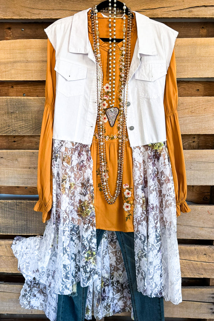 AHB EXCLUSIVE: Run To You Vest - Ivory/YR#2FL - 100% COTTON .