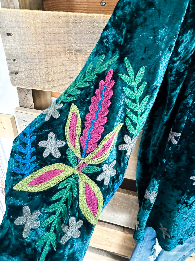 AHB EXCLUSIVE:Headed To Brunch Velvet Tunic - Olive