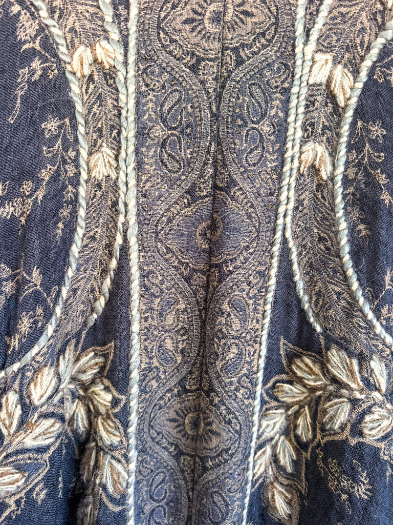 NATURAL FABRIC: Standing Closer Wool Ruana - Grey - 100% Wool