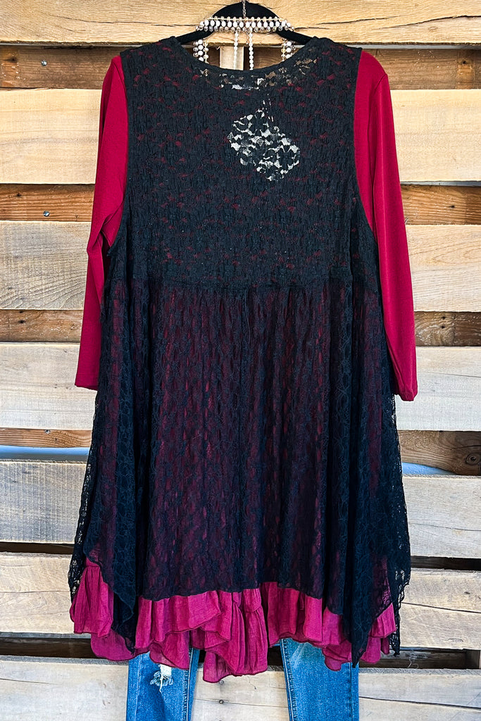 Run To Me Lace Vest - Black