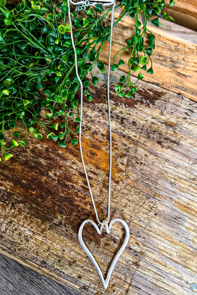 Tangled In Love Necklace - Sliver