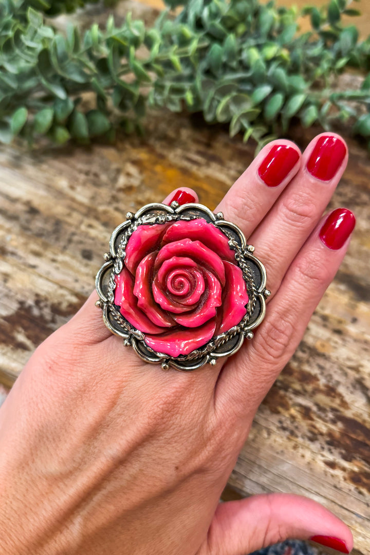 Sculpted Resin Rose Ring - Pink