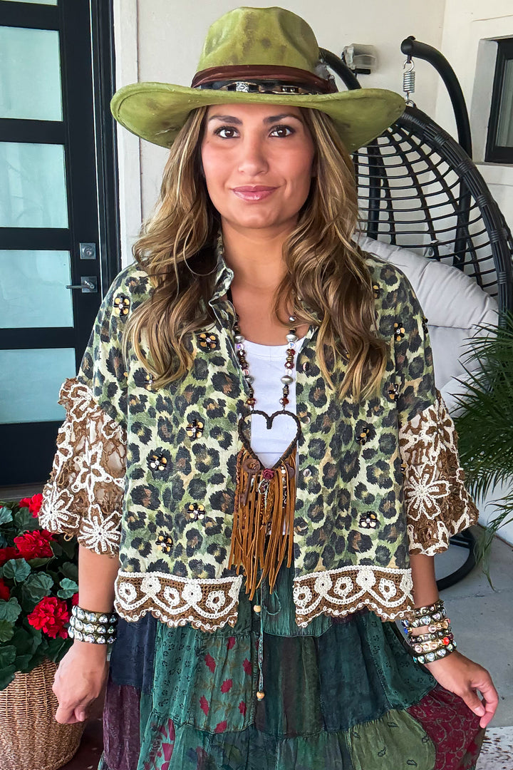Bee Wild And Free Jacket - Leo - 100% COTTON