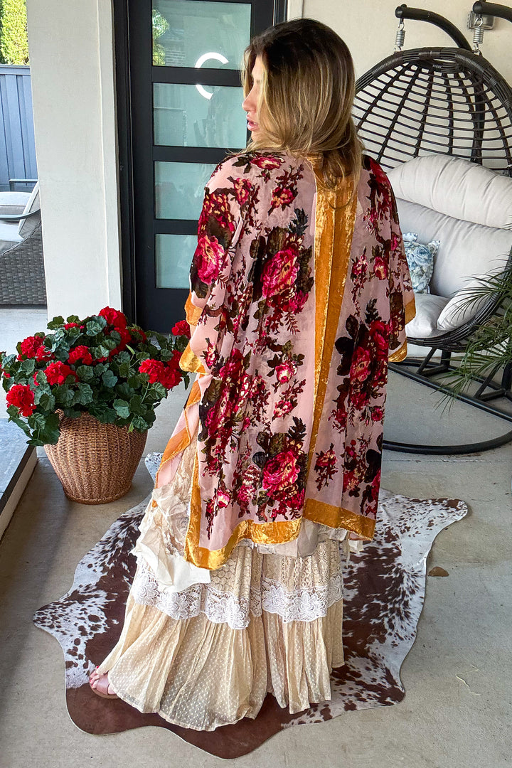 True Burnout Velvet Masterpiece  Kimono - Gold Bord