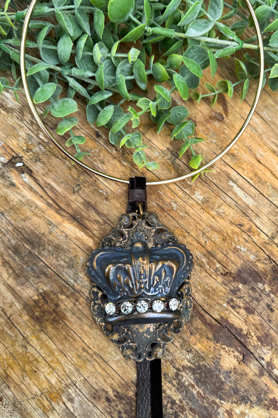 HANDMADE Crown Necklace - Choker