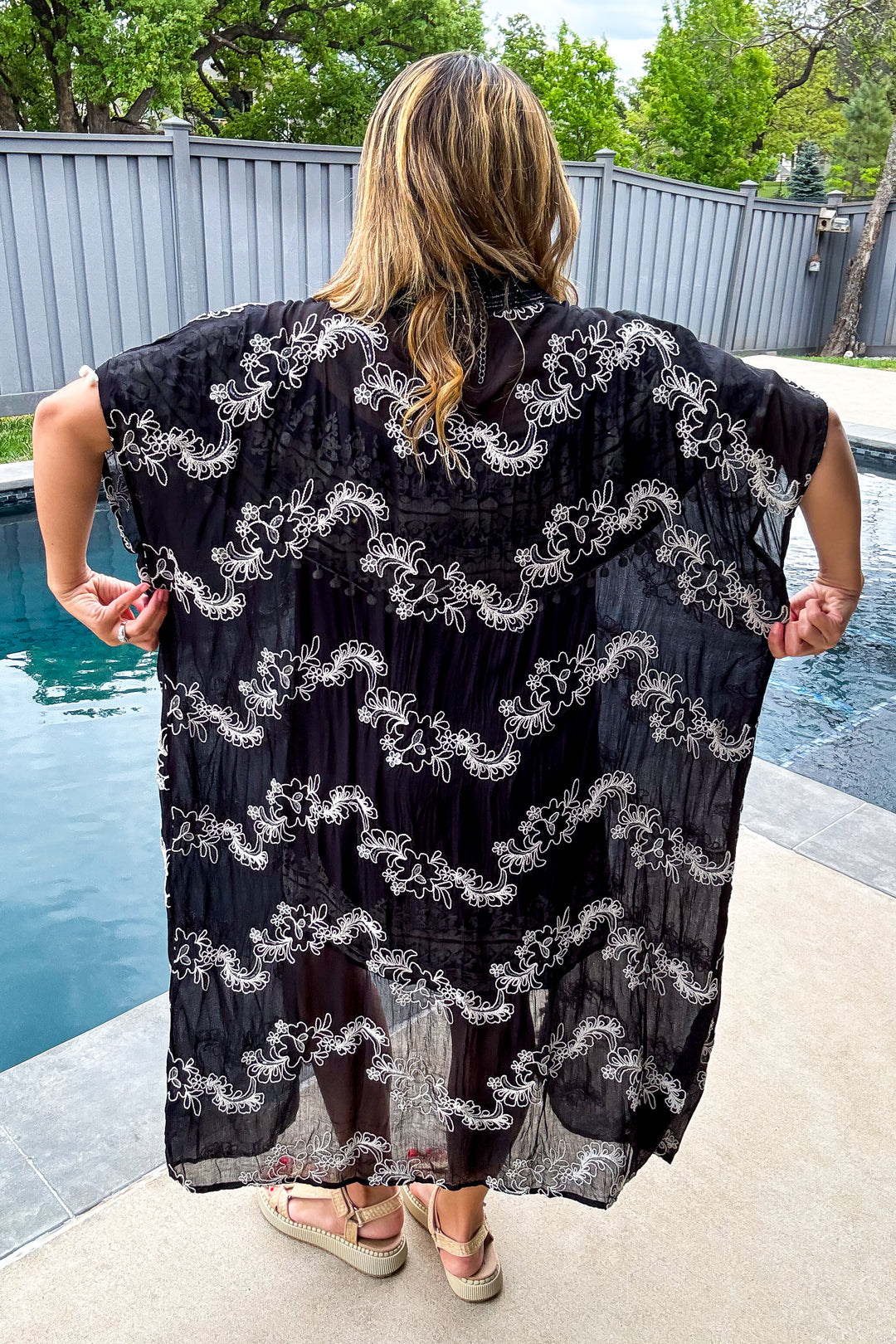 Queen of the Nile Duster - Black