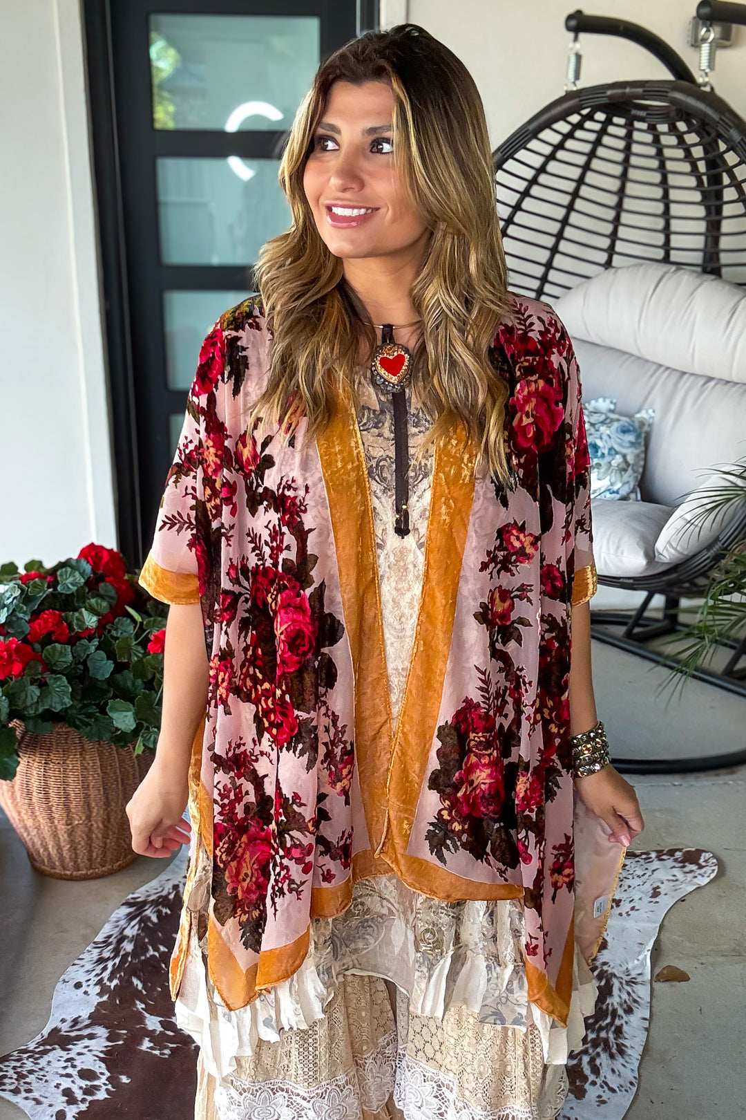 True Burnout Velvet Masterpiece  Kimono - Gold Bord