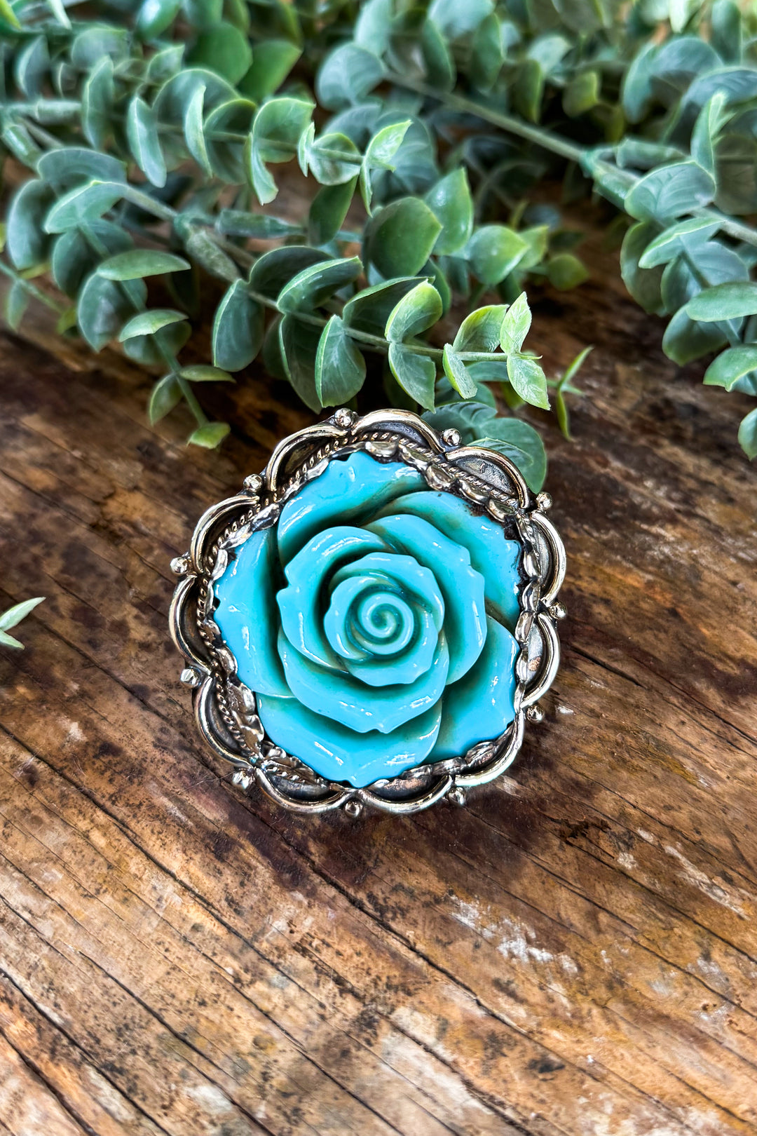 Sculpted Resin Rose Ring - Blue