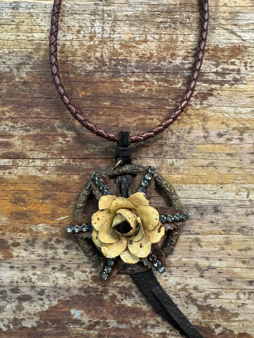HANDMADE Flower Necklace Jaded Gypsy - Choker (Copy)