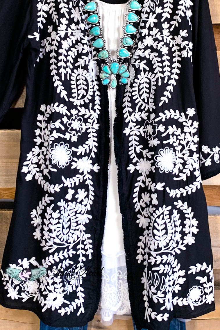 AHB EXCLUSIVE - Beauty Within Cardigan - Black/White