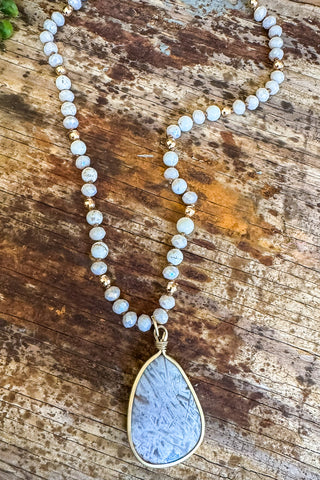 Let Your Pearls Flow Necklace - Cream