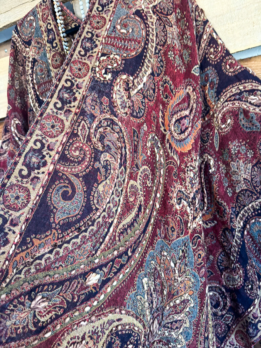 NATURAL FABRIC: Love Woven Deeply Wool Ruana - 19Wine - 100% Wool