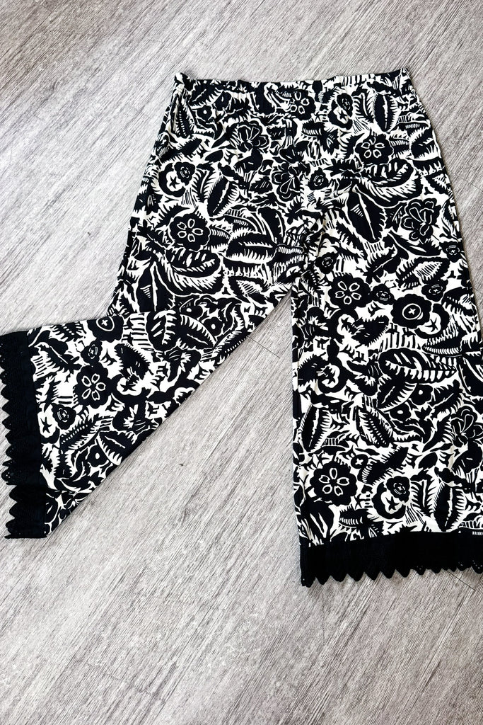 Move Freely Capris - Black