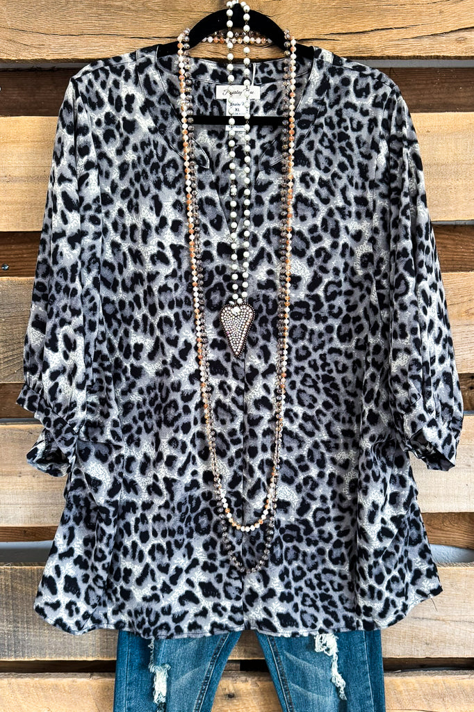Center Of Attention Tunic - Gray