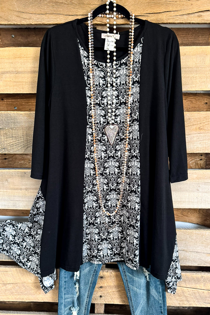 Define Greatness Tunic - Black