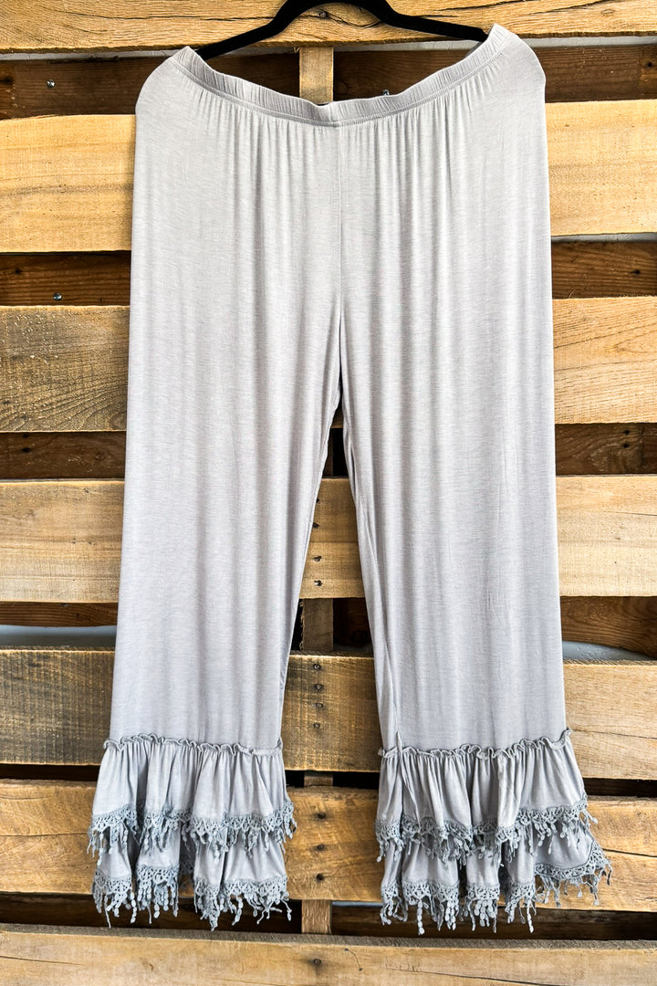 Lacy Chandelier Capris - Gray