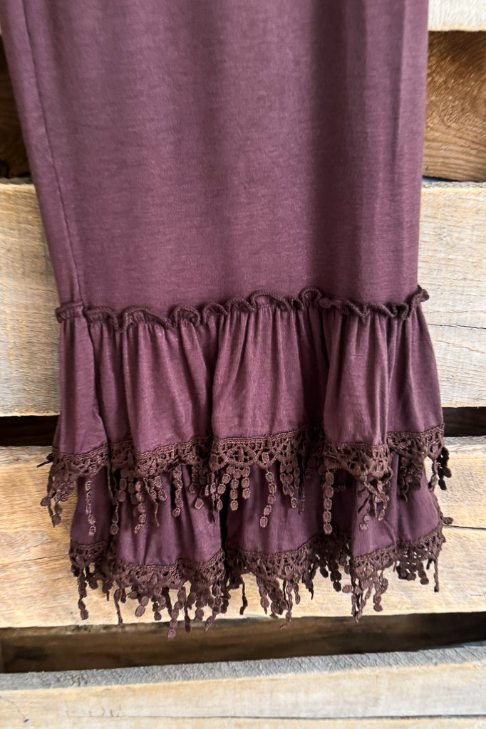 Lacy Chandelier Capris - Brown