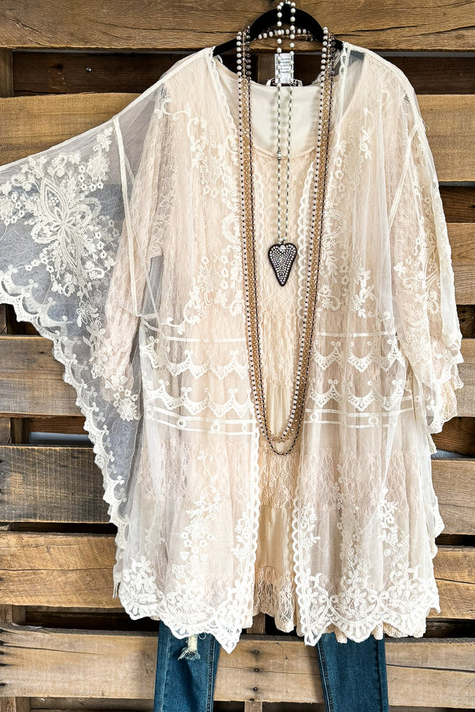 AHB EXCLUSIVE: Finding Perfection Kimono - Taupe