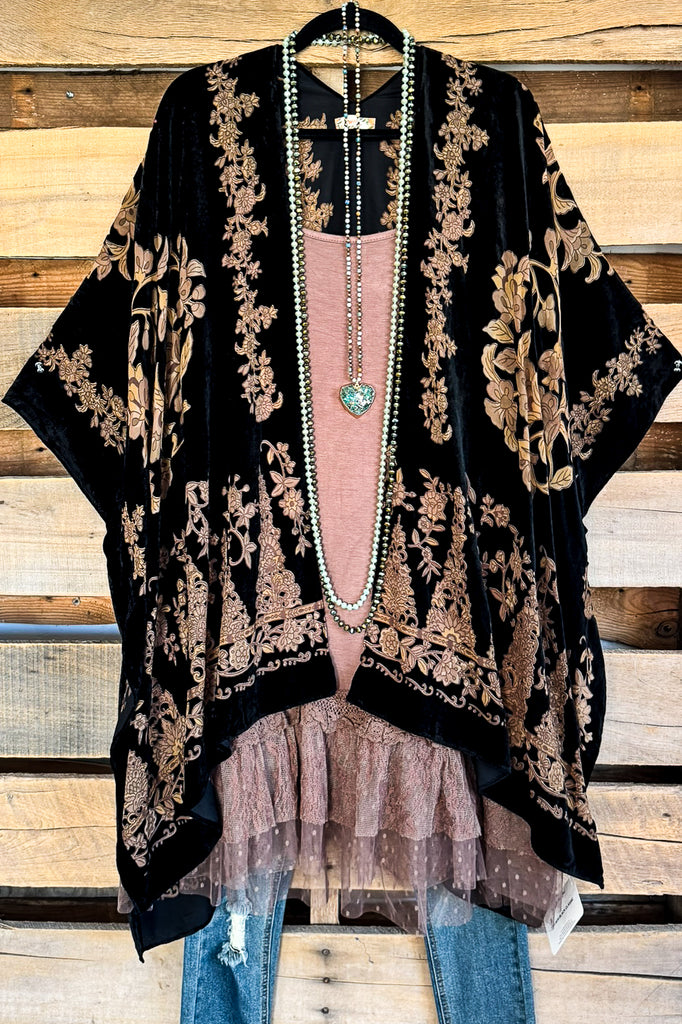 The Classic Look Burnout Velvet Kimono - Black/Classic