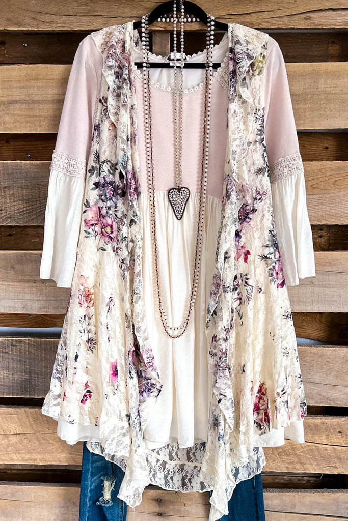 AHB EXCLUSIVE: Season Surprise Vest - Beige/Ch Floral