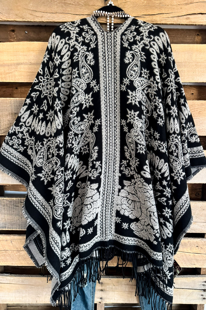 Trusting The Details Poncho - Black/Ivory