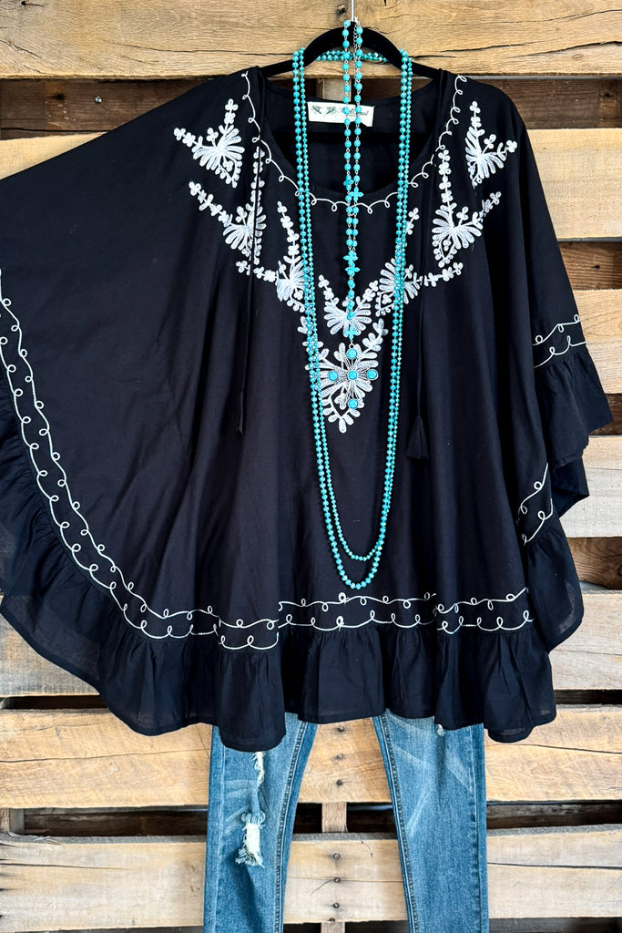 AHB EXCLUSIVE: A Walk Downtown Blouse - Black - 100% COTTON