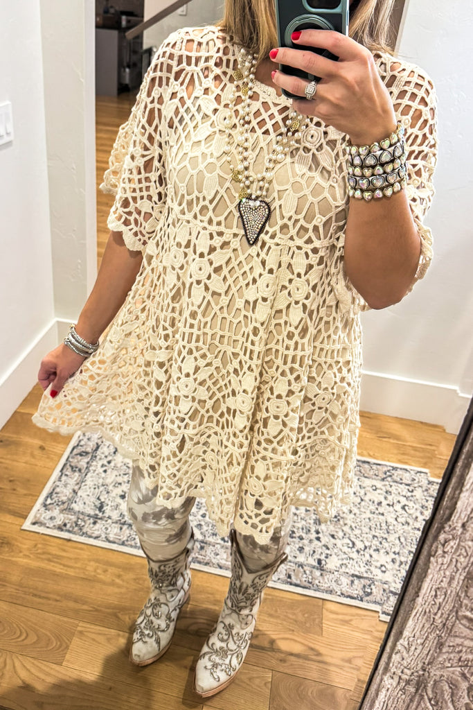 AHB EXCLUSIVE: Showing Off Now Top -Natural - 100% COTTON .