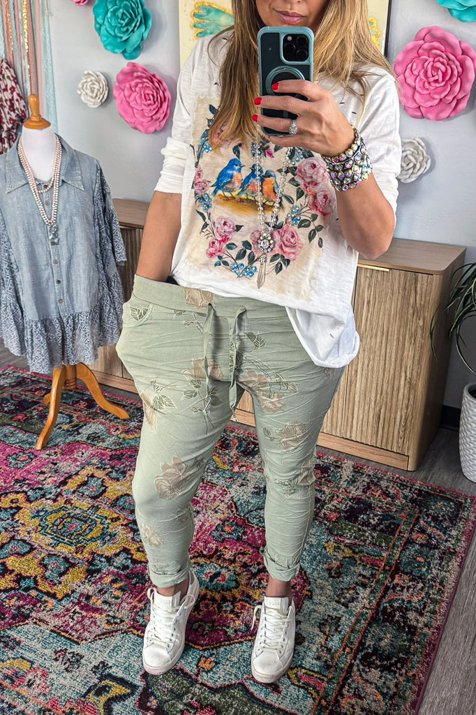 Made in Italy Scrunchy Stretch Floral Jogger Pants – Ultra Comfortable One Size & Plus