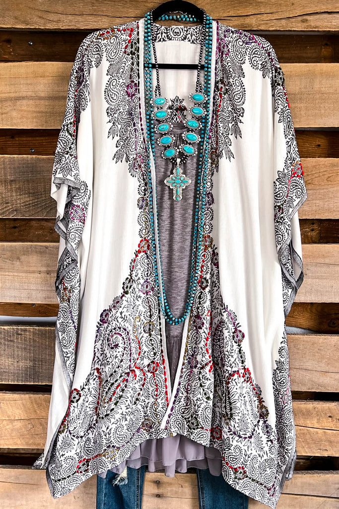 Imagination At Best Kimono - White/Charcoal