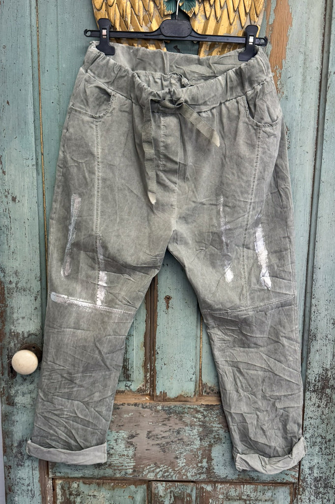 Made in Italy Scrunchy Foil Stretch Floral Jogger Pants – Ultra Comfortable Plus Size - Military Green (Size 14 to 24)