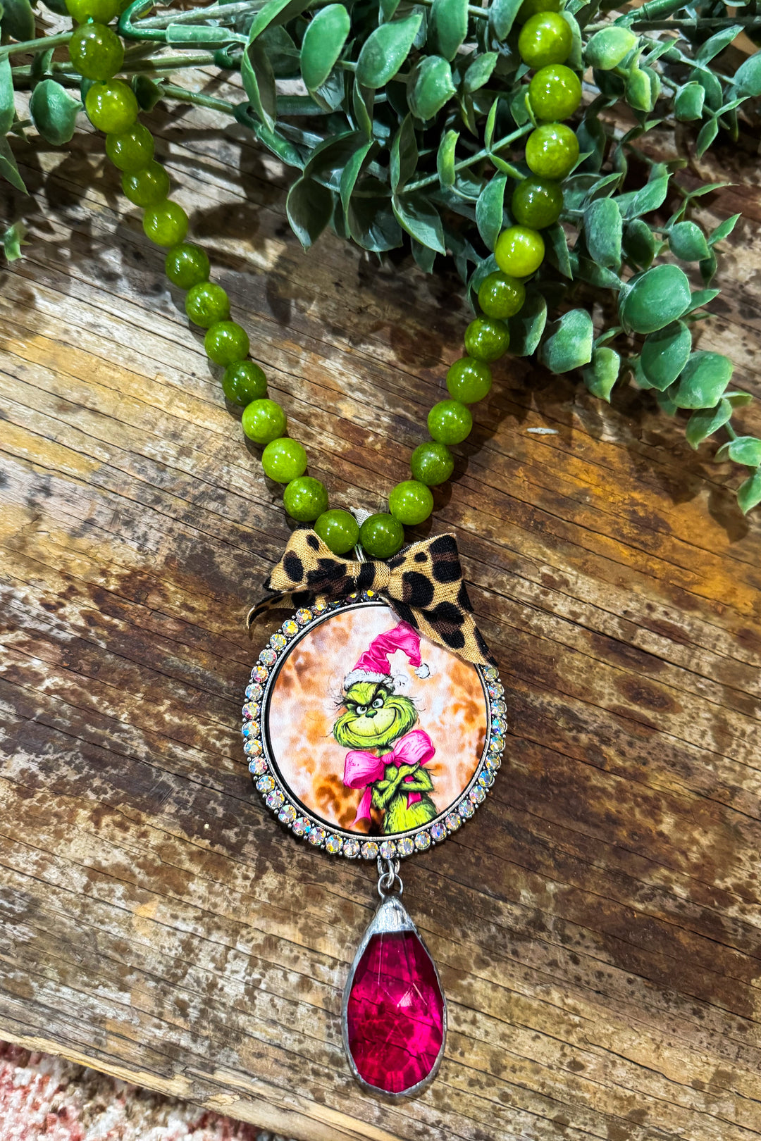 Grinch Necklace Pink Jewel