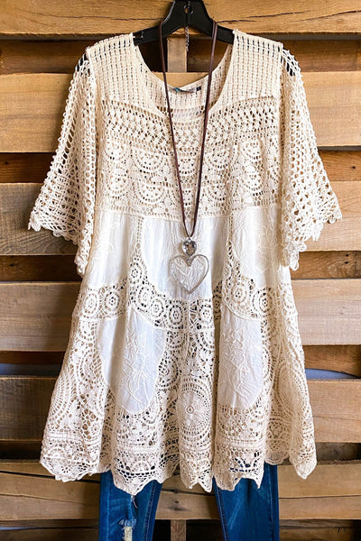 AHB EXCLUSIVE: Delightful Details Top - Natural - 100%  COTTON