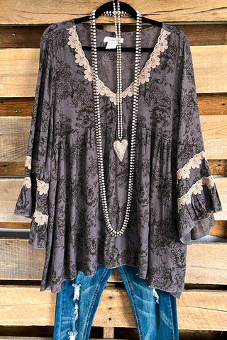 Summer Resort Kimono - Black